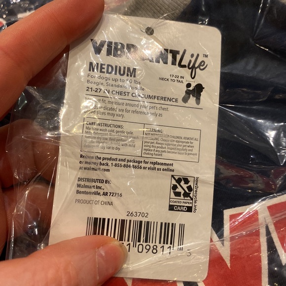 NWT Vibrant Life "Mommy's Bodyguard" Dog Tee.Medium (21-27”chest circumference) - Picture 5 of 7